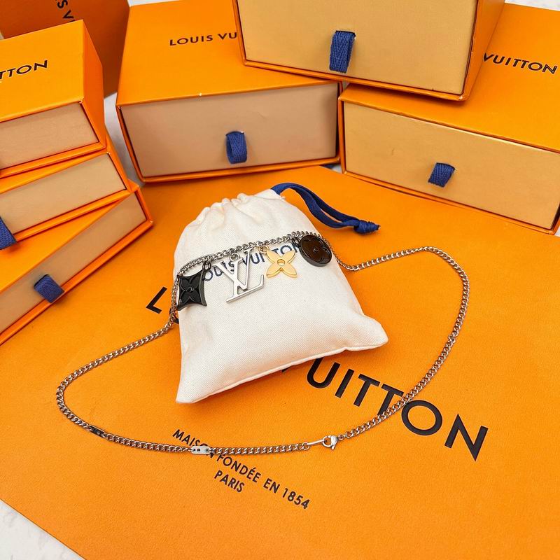 LV Necklace 03lyr524